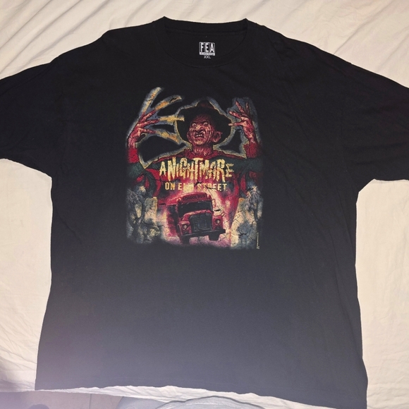 Men's Black Graphic T-Shirt - Picture 1 of 2